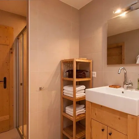 Luxury Chalet Elisabeth 아파트 *